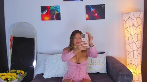 sarah  cinnamon online show from September 21, 2025, 3:46 pm