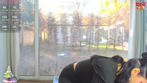 Snapshot of sarah_blake_ chatting on December 13, 2024, 10:19 am Sara online show from December 13, 2024, 10:19 am