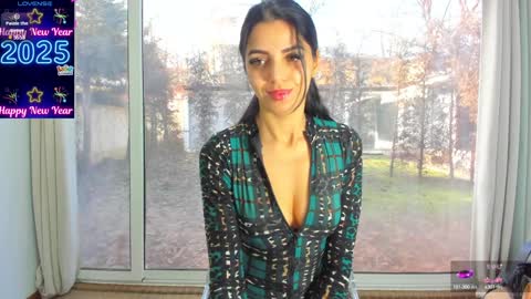 Snapshot of sarah_blake_ chatting on January 13, 2025, 10:14 am Sara online show from January 13, 2025, 10:14 am