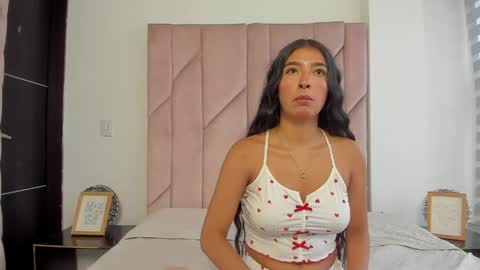 Snapshot of sarah_collens_ chatting on May 12, 2026, 11:40 am sarah_collens_ online show from May 12, 2026, 11:40 am