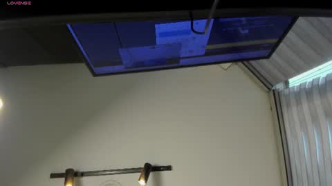 Snapshot of sarah_collens_ chatting on June 17, 2026, 11:34 am sarah_collens_ online show from June 17, 2026, 11:34 am