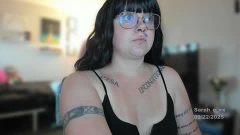 Sarah online show from September 22, 2025, 3:03 pm