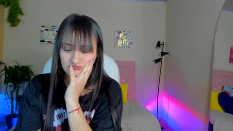 Sarah Ramirez online show from December 19, 2024, 8:13 am