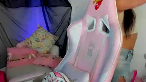 Sarah Ramirez online show from January 5, 2025, 4:14 am