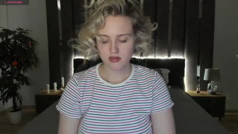 Sarah online show from December 17, 2024, 7:18 am