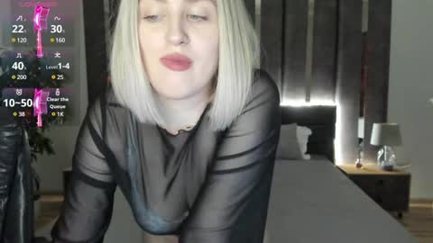 Sarah online show from December 18, 2024, 1:15 am