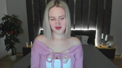 Sarah online show from December 23, 2024, 12:57 am