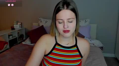 Sarah online show from October 17, 2025, 12:14 am