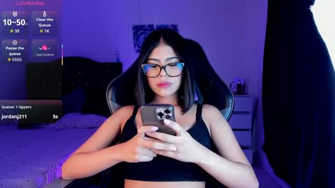 sarah_stewart online show from September 10, 2025, 5:07 am