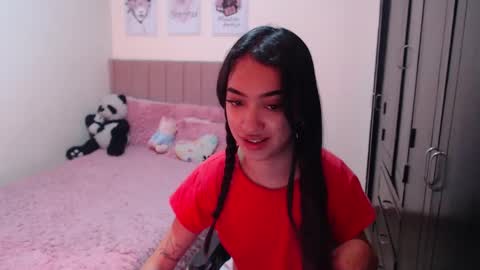 Sarah online show from December 24, 2024, 2:54 pm