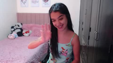 Sarah online show from December 28, 2024, 2:01 am