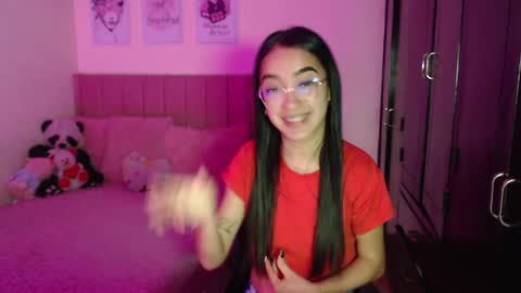 Sarah online show from February 19, 2025, 3:16 pm