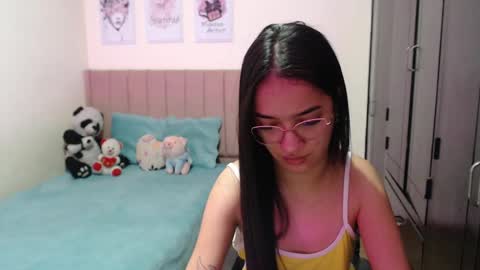 Sarah online show from March 4, 2025, 3:59 pm