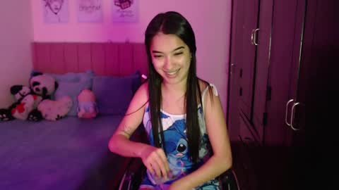 Sarah online show from March 12, 2025, 6:44 pm