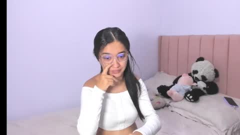 Sarah online show from September 16, 2025, 2:01 am