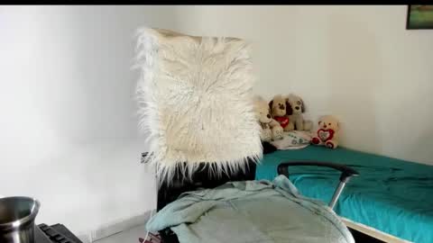 Sarah online show from December 5, 2025, 2:25 pm