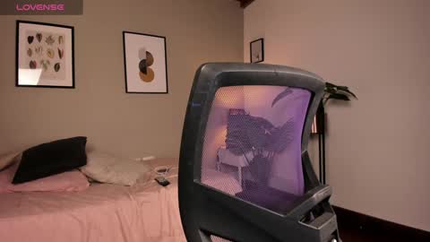   online show from December 4, 2024, 11:24 pm