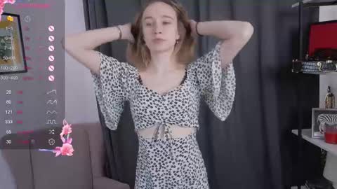 Snapshot of sarah_wenvy chatting on October 26, 2025, 8:20 am Sofia online show from October 26, 2025, 8:20 am