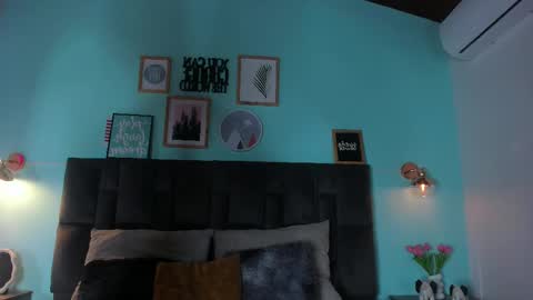 Sarah Evans online show from February 25, 2025, 7:36 pm