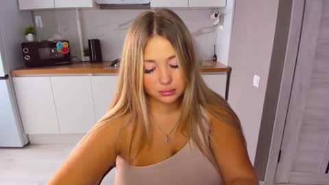 Sarah online show from September 11, 2025, 11:32 am