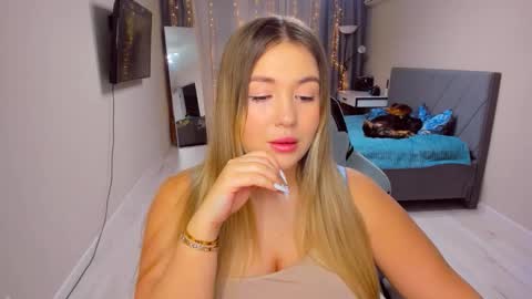 Sarah online show from February 25, 2026, 3:32 pm