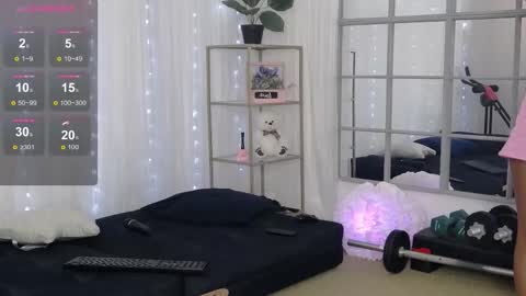 sarahraiynex online show from March 4, 2026, 11:27 am