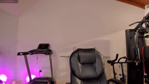 Sarah Rhodes online show from April 3, 2026, 11:30 am