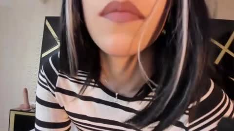 Snapshot of sarahrossi1 chatting on June 19, 2026, 1:15 pm SARAH online show from June 19, 2026, 1:15 pm