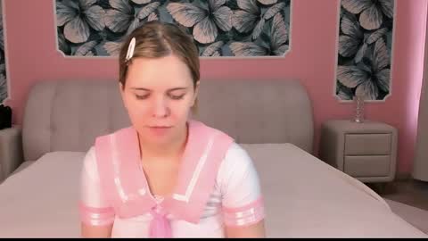 sarahwantslove online show from April 13, 2026, 10:32 am