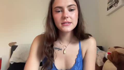 SarahxOliver online show from September 23, 2025, 3:48 pm