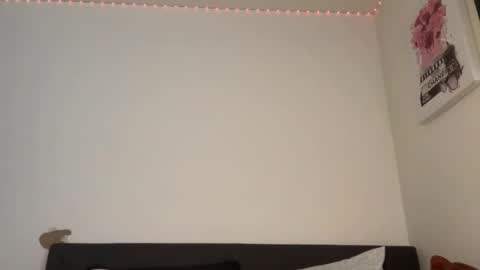 SarahxOliver online show from January 17, 2026, 4:11 pm