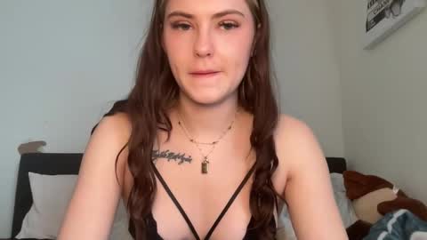 SarahxOliver online show from February 6, 2026, 6:00 pm