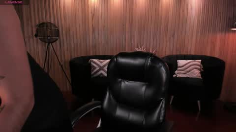 Snapshot of sarahyates chatting on November 4, 2025, 4:11 am Sarah independent model online show from November 4, 2025, 4:11 am