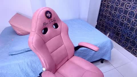 Sara  online show from January 15, 2025, 11:53 am