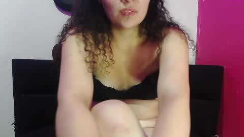 Snapshot of saralunabelfort chatting on May 24, 2026, 2:05 am saralunabelfort online show from May 24, 2026, 2:05 am
