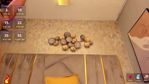   online show from October 14, 2025, 4:52 pm