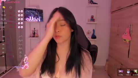saraowens online show from July 14, 2026, 2:01 pm