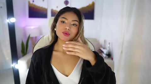 Sara online show from December 2, 2024, 3:37 am