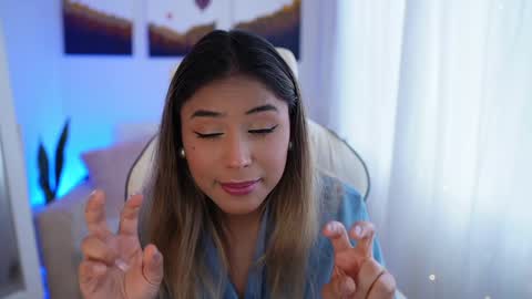 Sara online show from December 8, 2024, 8:36 pm