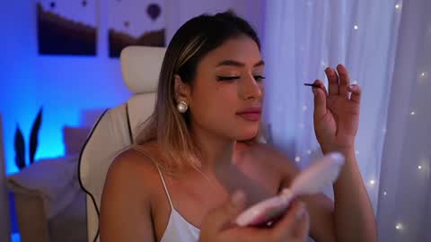 Sara online show from December 11, 2024, 10:27 pm