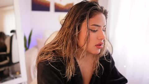 Sara online show from December 26, 2024, 7:49 pm