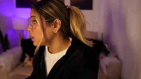 Sara online show from February 13, 2025, 1:40 am