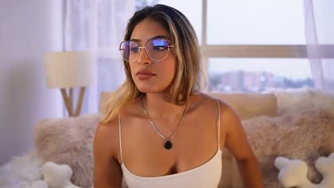 Sara online show from March 7, 2025, 10:54 pm