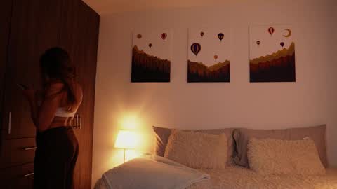 Sara online show from October 23, 2025, 10:52 pm