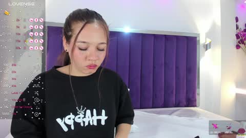 Sara   online show from January 2, 2025, 10:33 pm