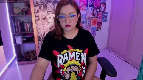 Snapshot of sararuales5 chatting on January 17, 2025, 1:03 pm Sara Ruales online show from January 17, 2025, 1:03 pm