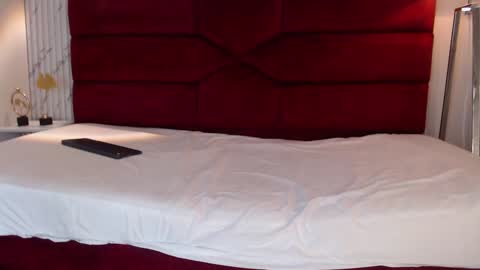 Sara online show from February 8, 2025, 7:38 pm