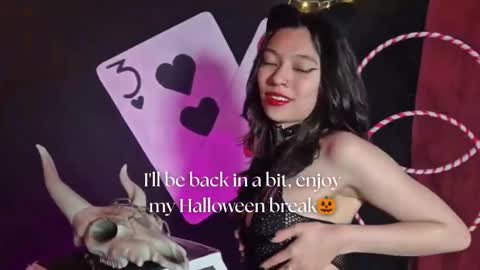   online show from October 10, 2025, 11:09 am