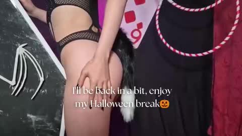   online show from October 28, 2025, 11:03 am