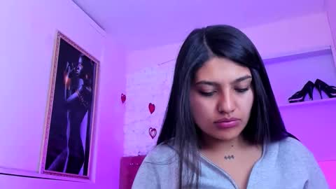 Snapshot of sarastonesx chatting on October 2, 2025, 9:05 am sarastonesx online show from October 2, 2025, 9:05 am